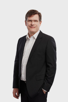 Dr Pierre Mayer